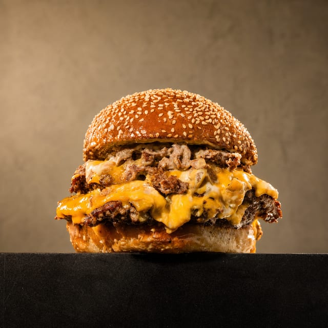 Hot Mess & Cheese Burger.